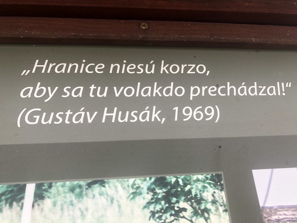 Zelezna opona Husák