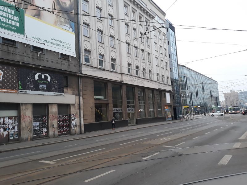 Ostrava - Das Auto-Verkaufszentrum befindet sich gerade im ehemaligen Palace-Restaurant