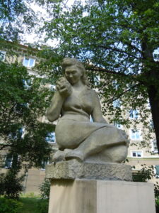 Statue der Frau